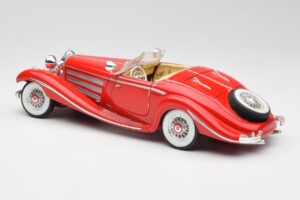 Mercedes 500K Special Roadster Roșu Maisto 1:18 56058 Metal - imaginea 7 din 8