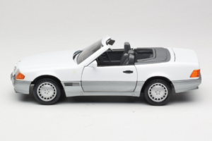 Mercedes 500 SL R129 Alb Roadtough 1:18 92048 Metal - imaginea 4 din 8