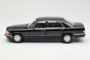 Mercedes 560 SEL W126 Negru Ediție Dealer Norev 1:18 B66040599 Metal - imaginea 4 din 8