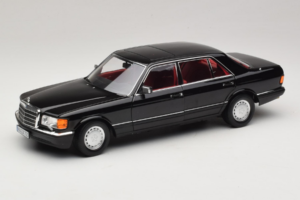 Mercedes 560 SEL W126 Negru Cu Interior Roșu Norev 1:18 183788 Metal