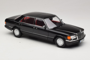 Mercedes 560 SEL W126 Negru Cu Interior Roșu Norev 1:18 183788 Metal - imaginea 6 din 8