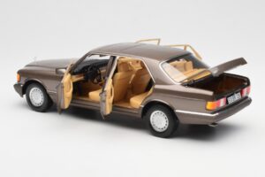 Mercedes 560 SEL W126 Impala Maro Ediție Dealer Norev 1:18 B66040646 Metal - imaginea 5 din 8
