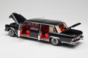 Mercedes 600 Pullman W100 Negru NZG 1:18 1071/50 Metal - imaginea 5 din 8