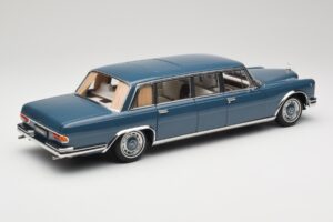 Mercedes 600 Pullman W100 Albastru NZG 1:18 B66040707 Metal - imaginea 3 din 8