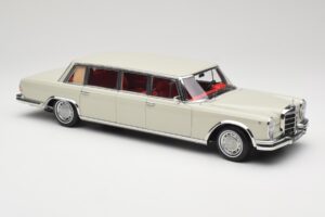 Mercedes 600 Pullman W100 Gri Deschis NZG 1:18 B66040708 Metal - imaginea 6 din 8