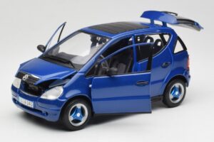 Mercedes A-Class W168 Albastru Închis Maisto 1:18 B66005219 Metal - imaginea 2 din 8