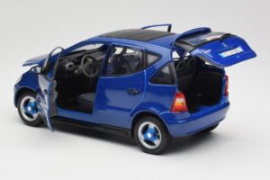 Mercedes A-Class W168 Albastru Închis Maisto 1:18 B66005219 Metal - imaginea 5 din 8