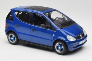Mercedes A-Class W168 Albastru Închis Maisto 1:18 B66005219 Metal - imaginea 6 din 8