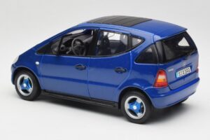 Mercedes A-Class W168 Albastru Închis Maisto 1:18 B66005219 Metal - imaginea 7 din 8