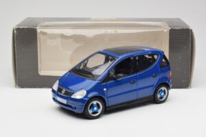 Mercedes A-Class W168 Albastru Închis Maisto 1:18 B66005219 Metal - imaginea 8 din 8