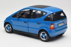 Mercedes A-Class W168 Albastru Deschis Maisto 1:18 37800-M5 Metal - imaginea 7 din 8