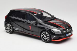 Mercedes A-Class W176 AMG Negru Norev 1:18 183596 Metal - imaginea 6 din 8