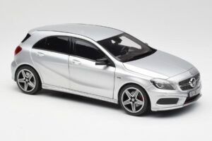 Mercedes A-Class W176 Polar Argintiu Norev 1:18 B66960139 Metal - imaginea 6 din 8