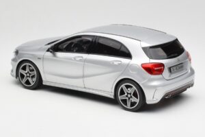 Mercedes A-Class W176 Polar Argintiu Norev 1:18 B66960139 Metal - imaginea 7 din 8
