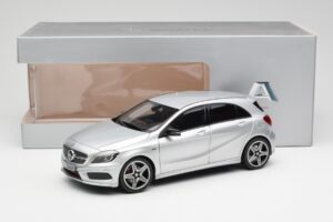 Mercedes A-Class W176 Polar Argintiu Norev 1:18 B66960139 Metal - imaginea 8 din 8