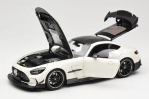 Mercedes AMG GT C190 Black Series Diamond White Metallic Minichamps 1:18 110032020 Metal - imaginea 2 din 8