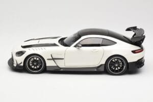 Mercedes AMG GT C190 Black Series Diamond White Metallic Minichamps 1:18 110032020 Metal - imaginea 4 din 8