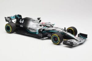 Mercedes AMG Petronas W10 #44 L. Hamilton Winner Chinese GP 2019 Minichamps 1:18 110190344 Metal - imaginea 4 din 6