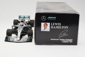 Mercedes AMG Petronas W10 #44 L. Hamilton F1 World Champion 2019 Minichamps 1:18 110190044 Metal - imaginea 6 din 6