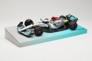 Mercedes AMG Petronas W13 E Performance #44 L. Hamilton 2022 Minichamps 1:18 113220044 Metal - imaginea 2 din 6