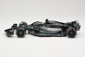 Mercedes AMG Petronas W14 E Performance #63 G. Russell Bahrain GP 2023 Minichamps 1:18 110230163 Metal - imaginea 3 din 6