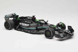 Mercedes AMG Petronas W14 E Performance #63 G. Russell Bahrain GP 2023 Minichamps 1:18 110230163 Metal - imaginea 4 din 6