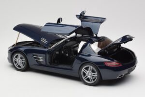 Mercedes SLS AMG C197 Blue Metallic Minichamps 1:18 180039021 Metal - imaginea 5 din 8