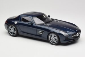 Mercedes SLS AMG C197 Blue Metallic Minichamps 1:18 180039021 Metal - imaginea 6 din 8