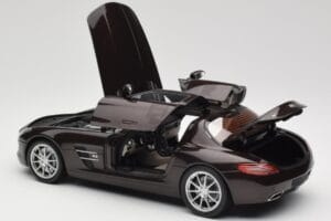 Mercedes AMG SLS C197 Brown Metallic Minichamps 1:18 100039028 Metal - imaginea 5 din 8