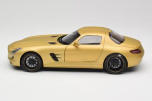 Mercedes AMG SLS C197 Auriu Minichamps 1:18 100039024 Metal - imaginea 4 din 8