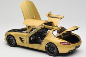 Mercedes AMG SLS C197 Auriu Minichamps 1:18 100039024 Metal - imaginea 5 din 8