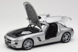 Mercedes AMG SLS C197 Grey Metallic Minichamps 1:18 100039025 Metal - imaginea 2 din 8