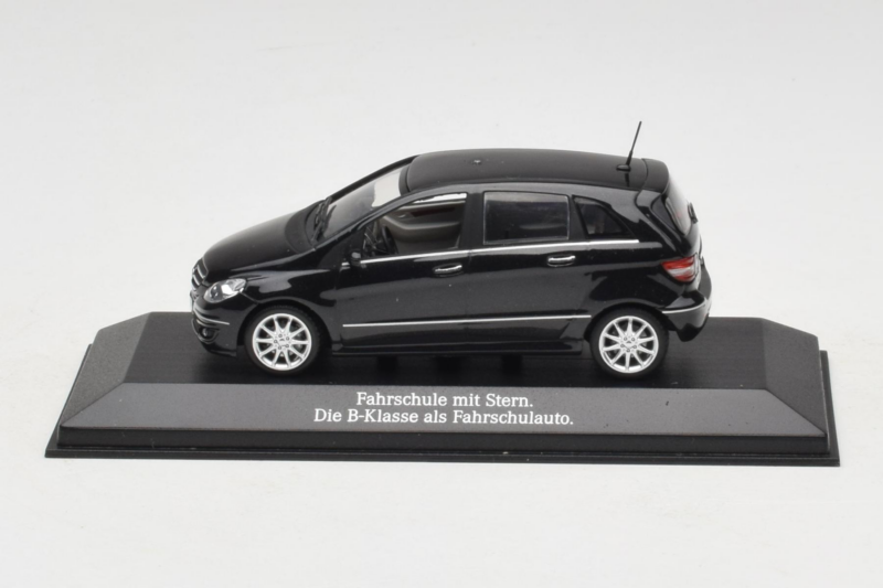 Mercedes B-Class W245 Școala Auto Negru Minichamps 1:43 MB005 Metal
