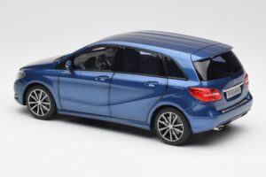 Mercedes B-Class W246 Lotus Albastru Metalic Norev 1:18 B66961410 Metal - imaginea 7 din 8
