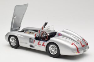 Mercedes 300 SLR W196S #722 S. Moss / D. Jenkinson Mille Miglia Winner 1955 Maisto 1:18 536887 Metal - imaginea 5 din 8