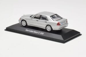 Mercedes C 200 W202 Iridium Silver Minichamps 1:43 B66040488 Metal - imaginea 3 din 4