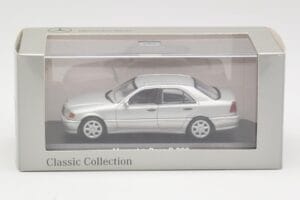 Mercedes C 200 W202 Iridium Silver Minichamps 1:43 B66040488 Metal - imaginea 4 din 4