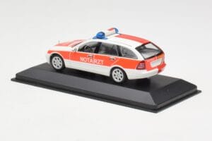 Mercedes C-Class S203 Notarzt Minichamps 1:43 430030190 Metal - imaginea 3 din 4