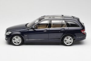 Mercedes C-Class S204 T-Modell Tanzanite Albastru AUTOart 1:18 B66962352 Metal - imaginea 4 din 8