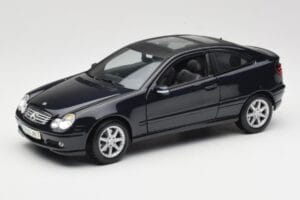 Mercedes C-Class Sports Coupe CL203 Albastru Maisto 1:18 B66962124 Metal