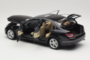Mercedes C-Class W204 Obsidian Black AUTOart 1:18 B66962367 Metal - imaginea 5 din 8