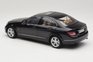 Mercedes C-Class W204 Obsidian Black AUTOart 1:18 B66962367 Metal - imaginea 7 din 8