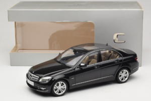 Mercedes C-Class W204 Obsidian Black AUTOart 1:18 B66962367 Metal - imaginea 8 din 8