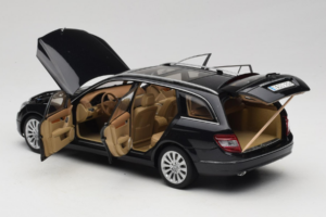 Mercedes C-Class W204 Estate Obsidian Black AUTOart 1:18 B66962349 Metal - imaginea 5 din 8