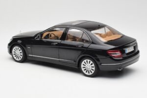 Mercedes C-Class W204 Obsidian Negru AUTOart 1:18 B66962365 Metal - imaginea 7 din 8