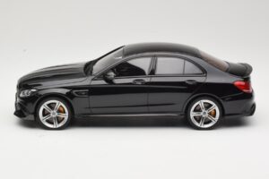 Mercedes C-Class W205 Brabus 650 Negru GT Spirit 1:18 GT132 Rășină - imaginea 3 din 6