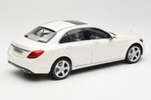 Mercedes C-Class W205 Diamond Alb Metalic Norev 1:18 B66960256 Metal - imaginea 3 din 8