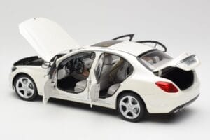 Mercedes C-Class W205 Diamond Alb Metalic Norev 1:18 B66960256 Metal - imaginea 5 din 8