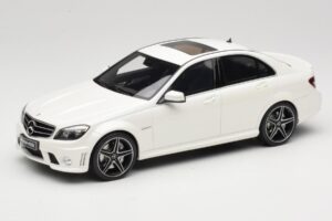 Mercedes C63 AMG W204 Diamond White GT Spirit 1:18 GT928 Rășină