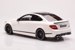 Mercedes AMG C63 W204 Edition 507 Alb GT Spirit 1:18 GT899 Rășină - imaginea 5 din 6